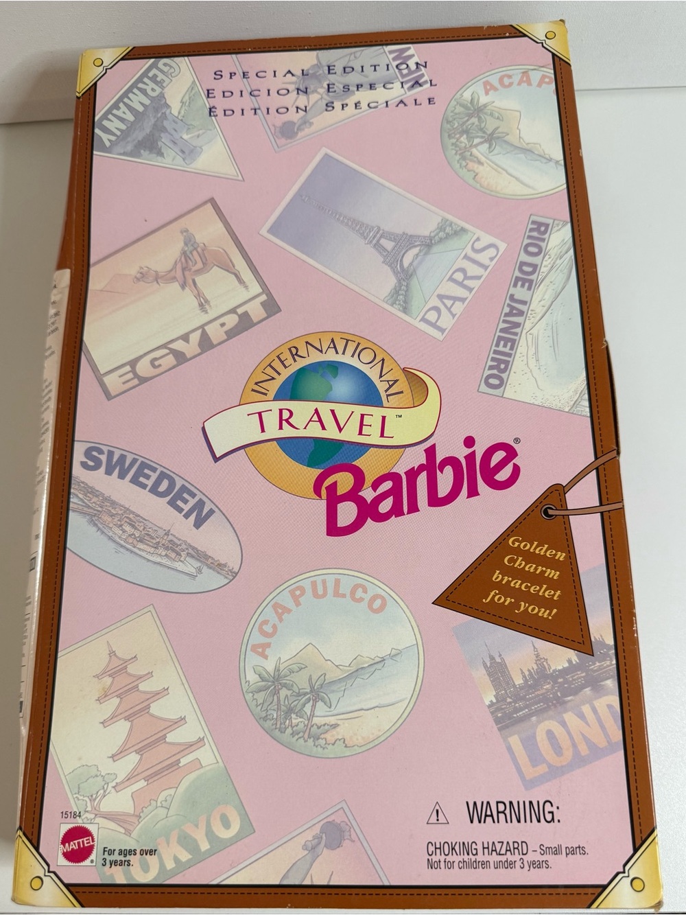 Special Edition 1995 Barbie Fashion Doll in Black, White & Hot Pink accessories - Picture 2 of 9